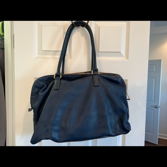 Michael Kors hand bag - Picture 3 of 5
